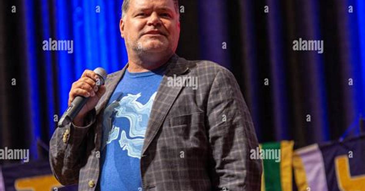 Aaron Douglas (Canadian Actor) – Who Was the Wife of Actor Aaron Douglas? Age, Bio, Wiki, Career, Net Worth & Facts