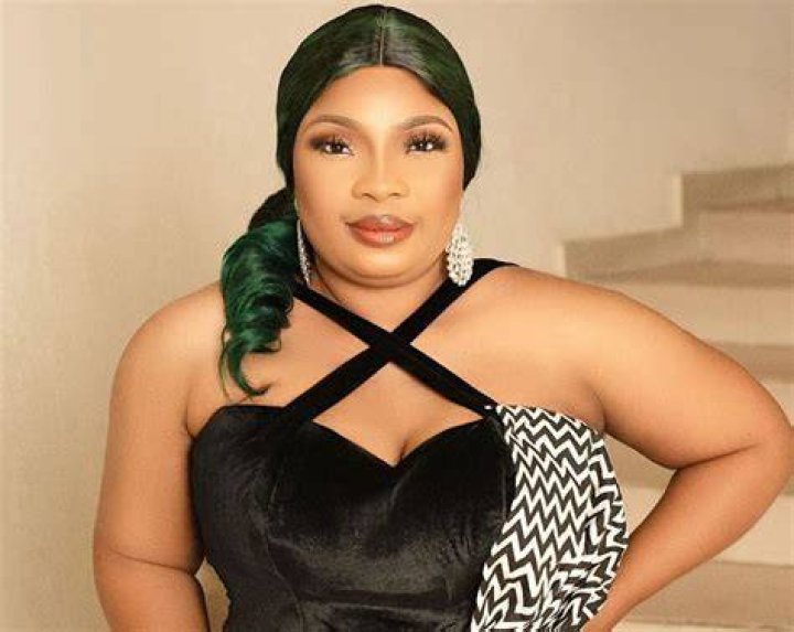 
Actress Laide Bakare Causes Stir With New Photos Of Herself While Shopping In America 