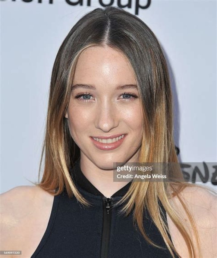 Actress Sophie Lowe Secretly Dating Sydney Based Drummer Boyfriend! Explore Her Wiki Facts And Net Worth