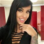 Alex Zedra (Instagram Star) - Age, Birthday, Bio, Facts, Family, Net Worth, Height & More