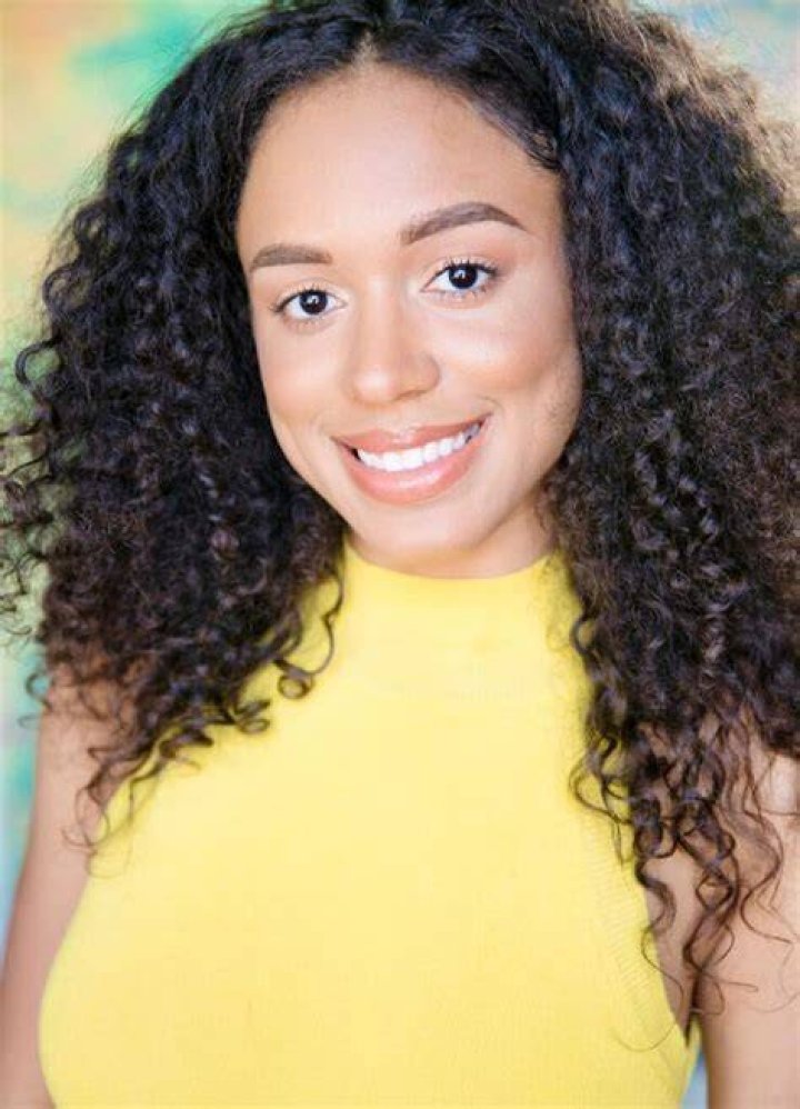 Alexis Michelle - Age, Family, Bio