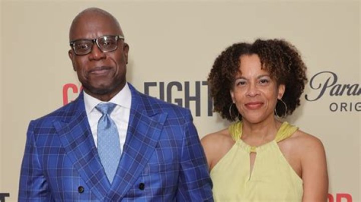 Andre Braugher is Married to Wife: Ami Brabson. Kids: John, Isaiah, Michael.