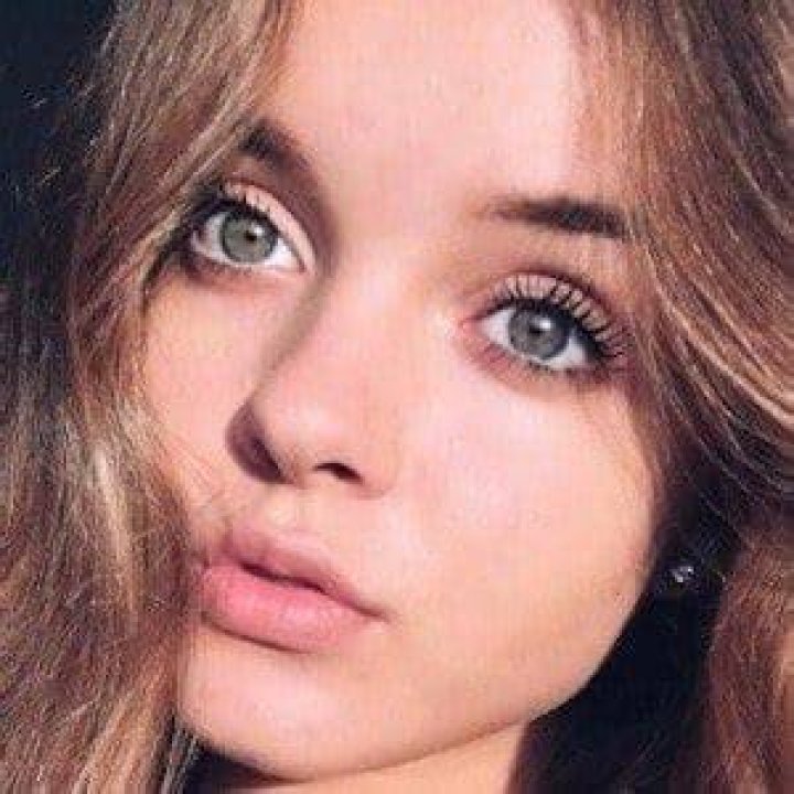Anna Zak - Age, Family, Bio