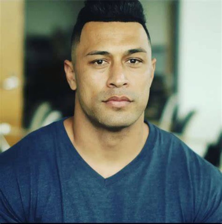 
Brad Kalilimoku Height, Weight, Net Worth, Age, Birthday, Wikipedia, Who, Nationality, Biography 
