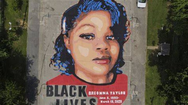 
Breonna Taylor Case Update -What Happened, Who Shot Her? 