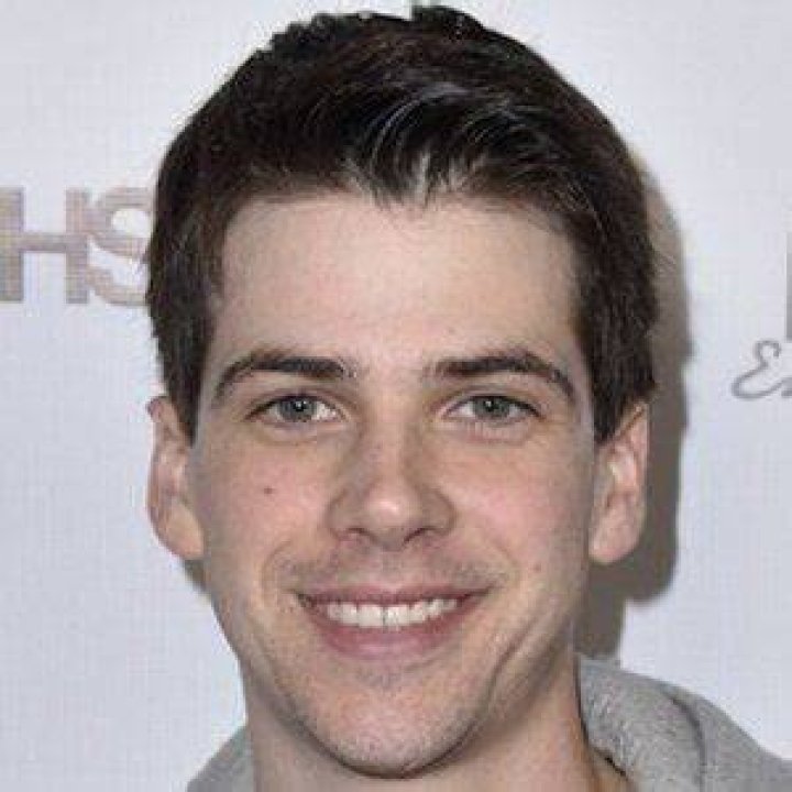 Brett Pierce - Age, Family, Bio