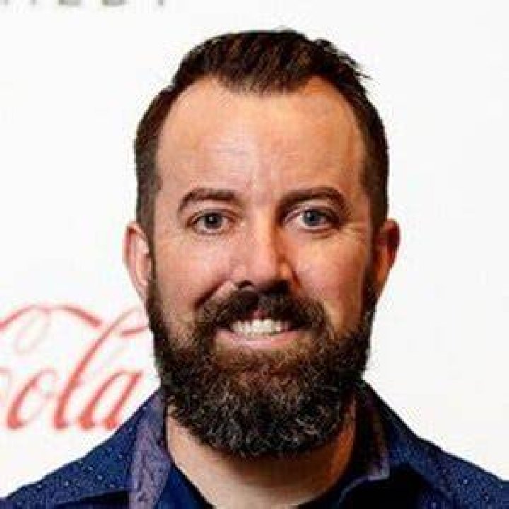 Dan Cummins - Age, Family, Bio
