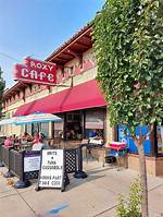Discover Roxy Cafe: a Culinary Gem You Must Visit