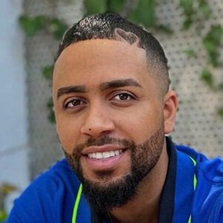DJ ADONI - Trivia, Family, Bio