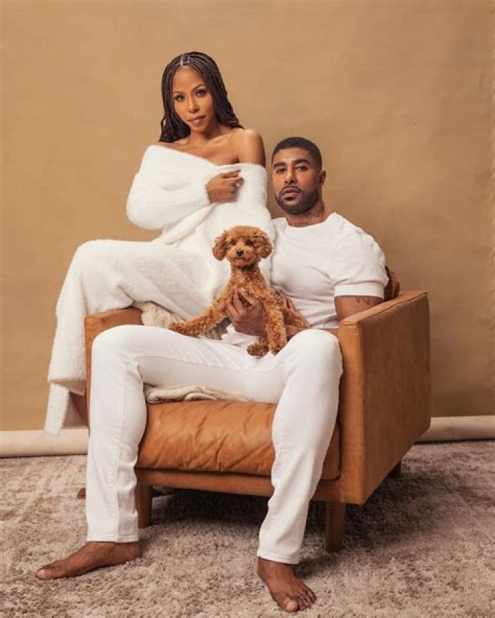 Dj Ashba Wife, Net Worth, Age, Height, Biography, Facts