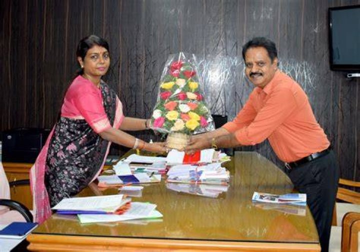 
Dr Beela Rajesh Height, Weight, Net Worth, Age, Birthday, Wikipedia, Who, Instagram, Biography 