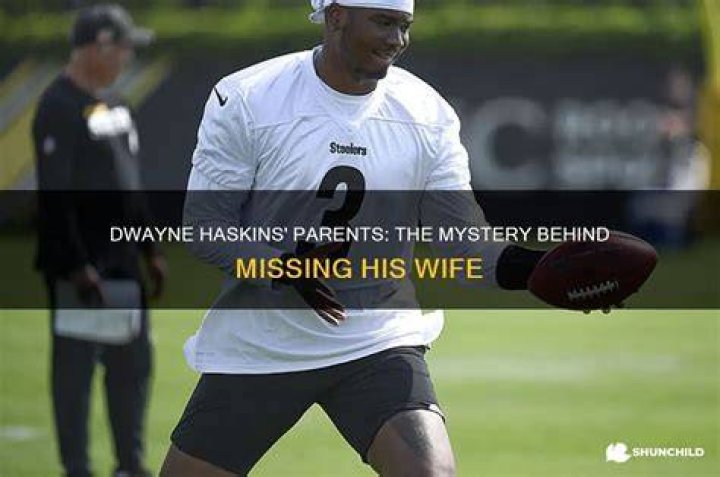 
Dwayne Haskins Parents Tamara Haskins & Dwayne Haskins Sr, Who Were In The Family? 