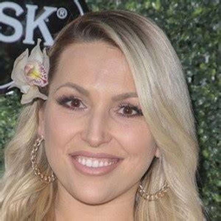 Elena Gant - Age, Family, Bio