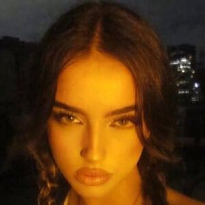 Ella Christo - Age, Family, Bio