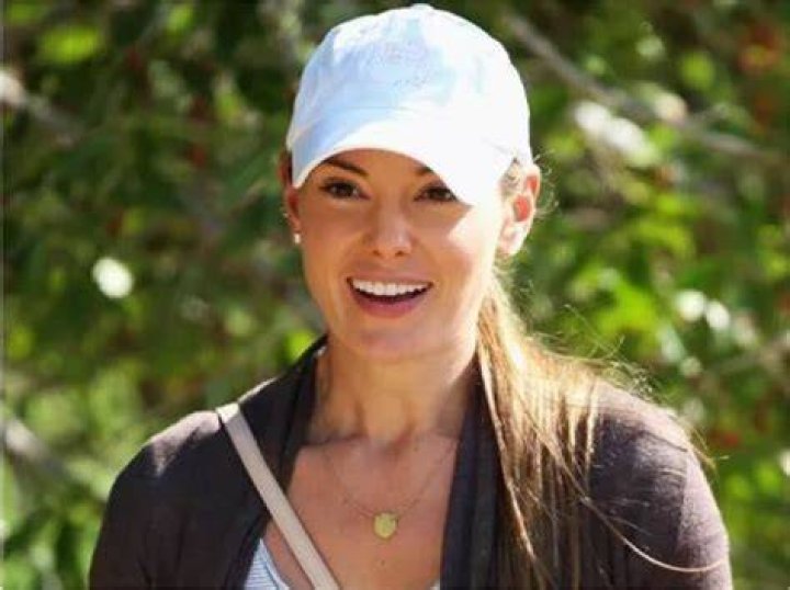 
Erica Fontana Height, Weight, Net Worth, Age, Birthday, Wikipedia, Who, Nationality, Biography 