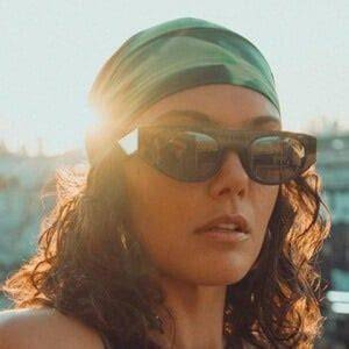 Evan Giia - Trivia, Family, Bio
