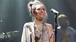 Exploring the Relationship Status of Lauren Daigle