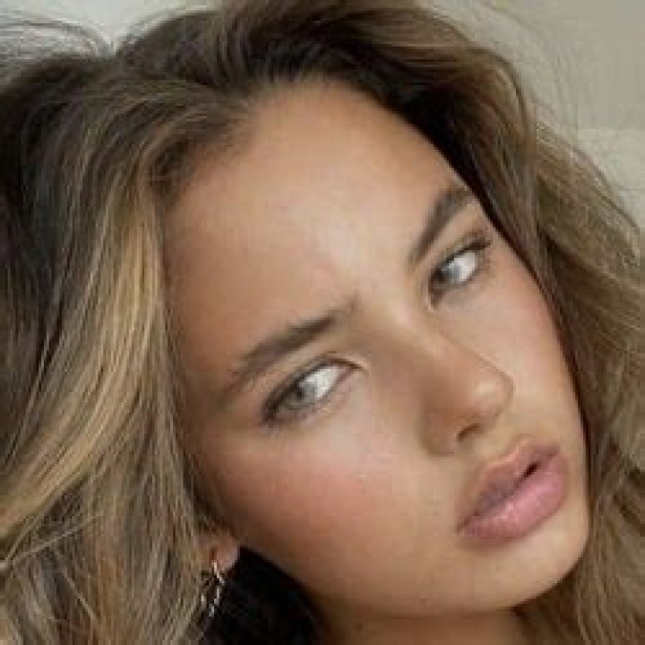 Famous Parises | Famous Birthdays