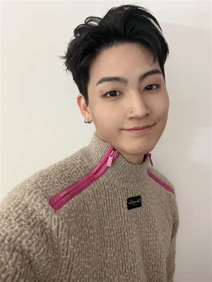 
Fans surprised as GOT7 JAY B’s enlistment is revealed in a donation article 
