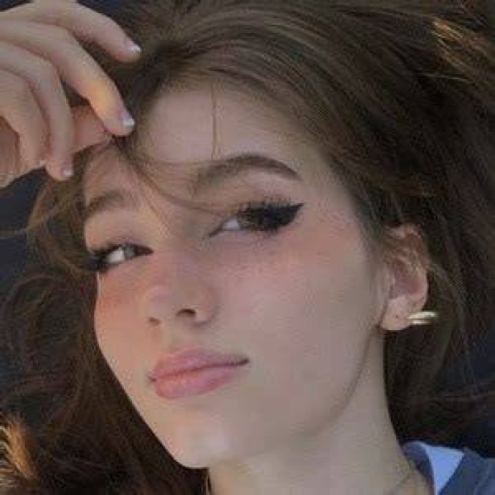 froggybridget - Age, Family, Bio
