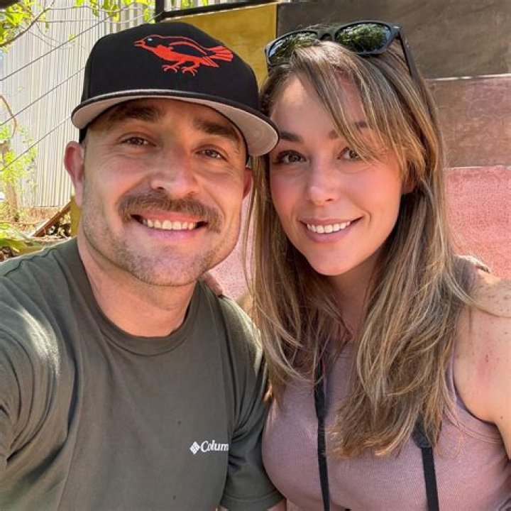 
Frozen Cast Gabrielle Balassone And Her Husband Carlos Loera Have Three Kids 