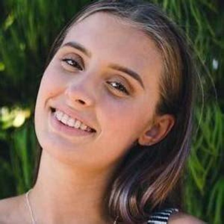 Hanna Stein - Age, Family, Bio