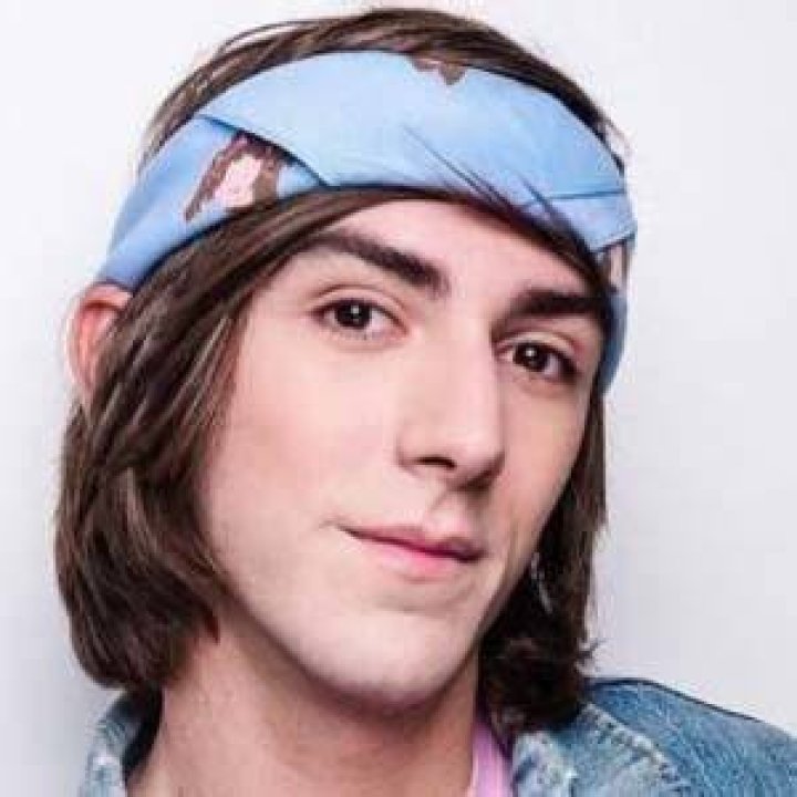 Harrison Houde - Age, Family, Bio