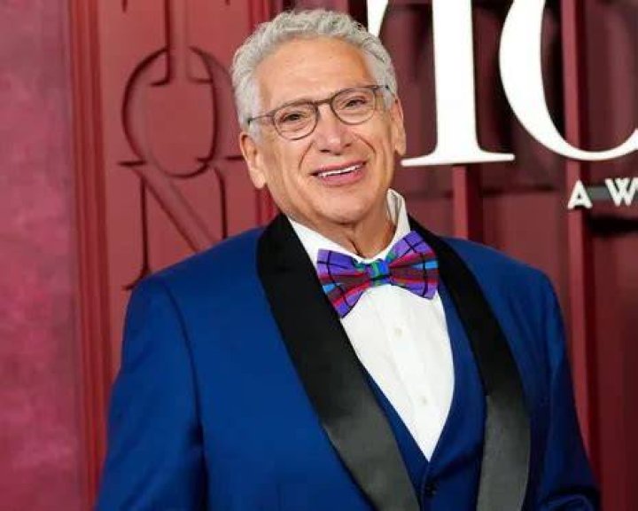 Harvey Fierstein Height, Weight, Net Worth, Age, Birthday, Wikipedia, Who, Instagram, Biography