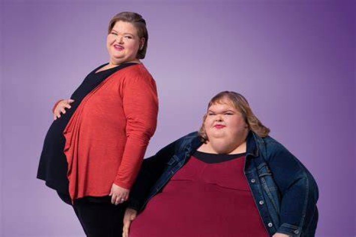 
“Heading down the wrong path”: 1000-lb Sisters fans slam Amy for using her pregnancy as a reason to binge eat 
