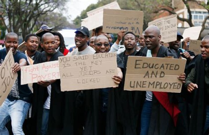 
“How Can You Be Defending People That Made You Jobless?” Mr. P Questions The Unemployed Graduates Defending The Politicians 