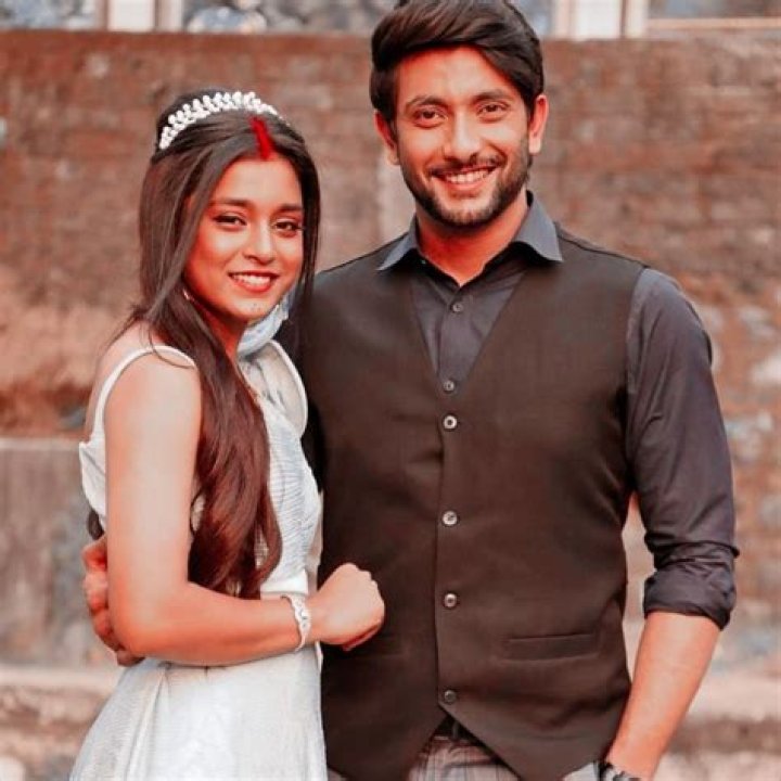 
Imlie actors Fahmaan Khan and Sumbul Touqeer all set for their upcoming music video Ishq Ho Gaya 