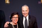 Iris Weinshall – Bio, Net Worth & Other Facts About Chuck Schumer’s Wife