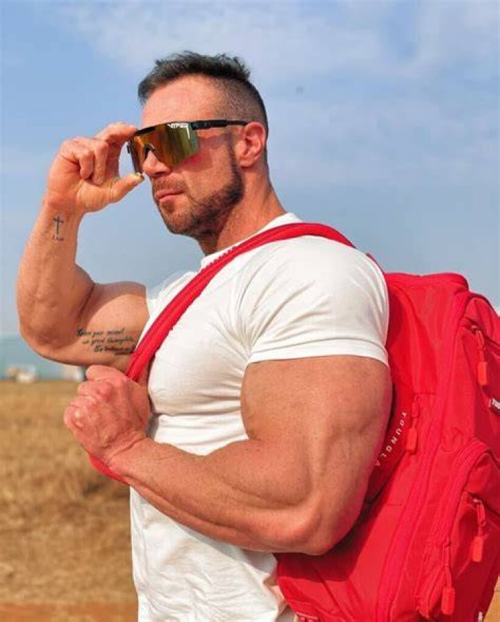 
Is Noel Deyzel Gay? Everything About His Sexual Orientation 
