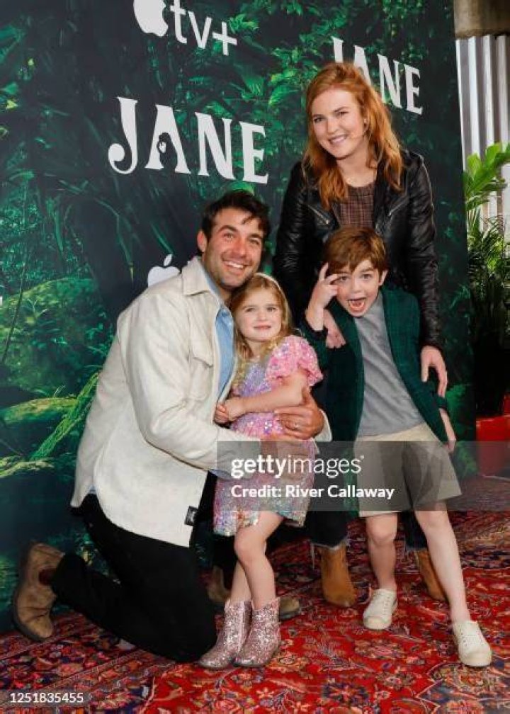 James Wolk is Married to Wife: Elizabeth Jae Byrd. Kids