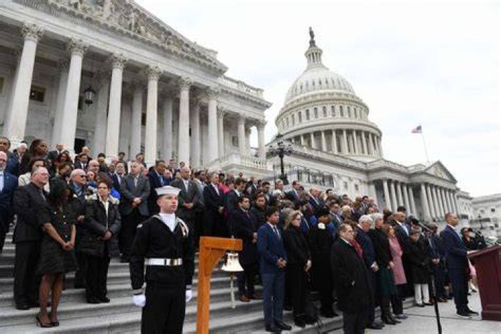 
Jan. 6 Capitol Riot Anniversary: Lawmakers Offer Minute of Silence 