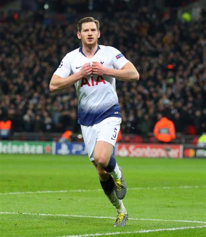 
Jan Vertonghen Height, Weight, Net Worth, Age, Birthday, Wikipedia, Who, Instagram, Biography 