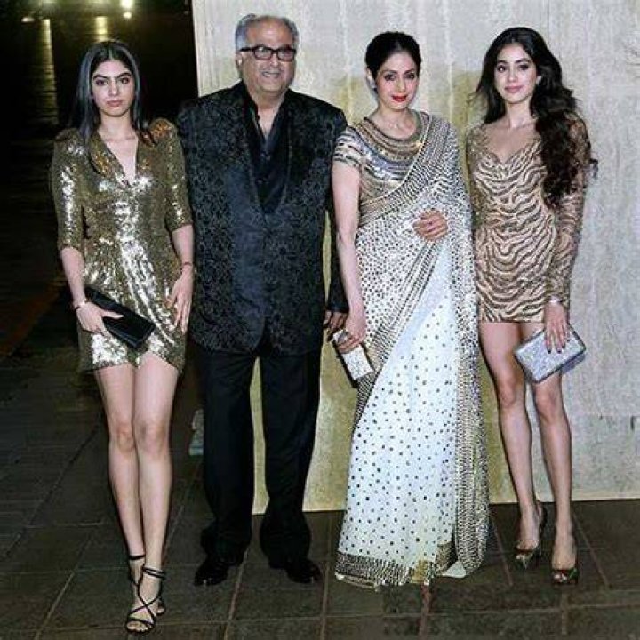 Janhvi Kapoor - Age, Family, Bio