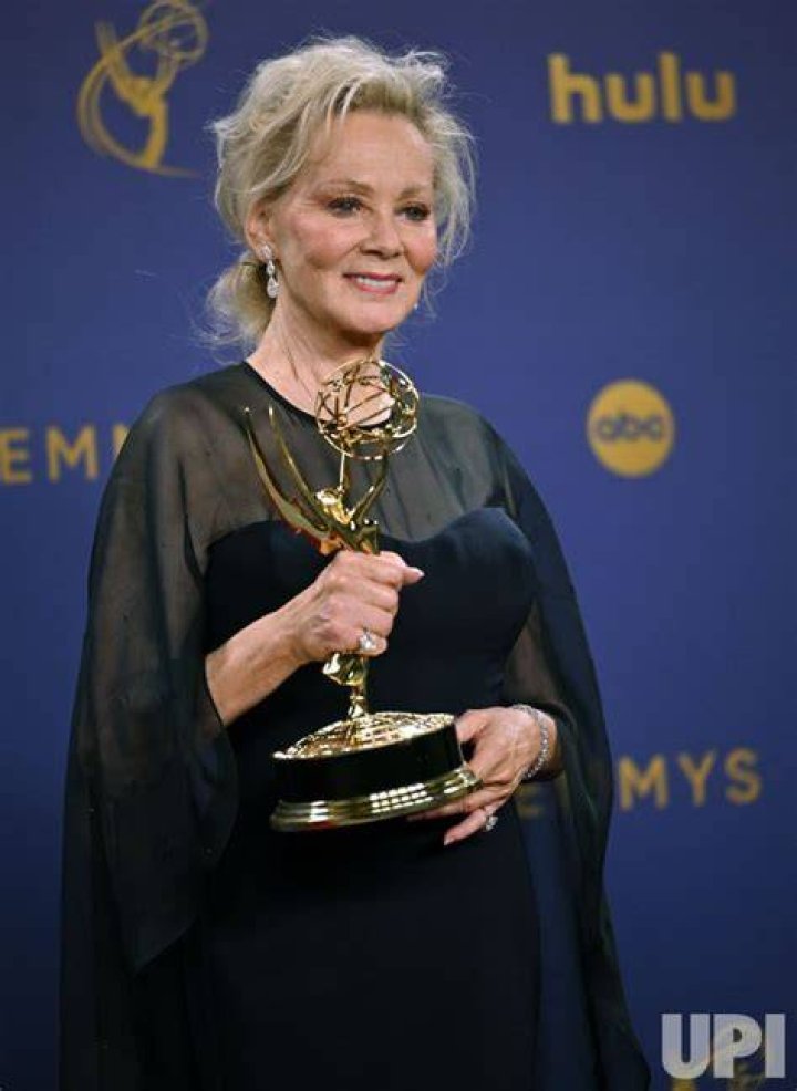
Jean Smart Wins Back-to-Back Emmys for Outstanding Lead Actress in a Comedy Series 