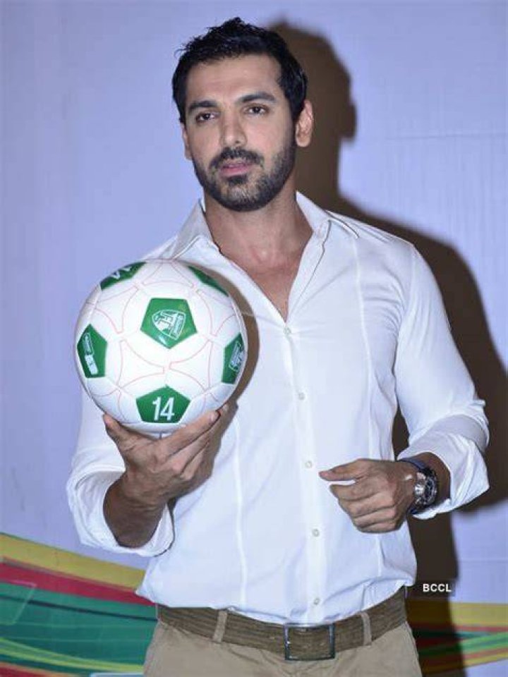 John Abraham (Football Player) - Age, Family, Bio