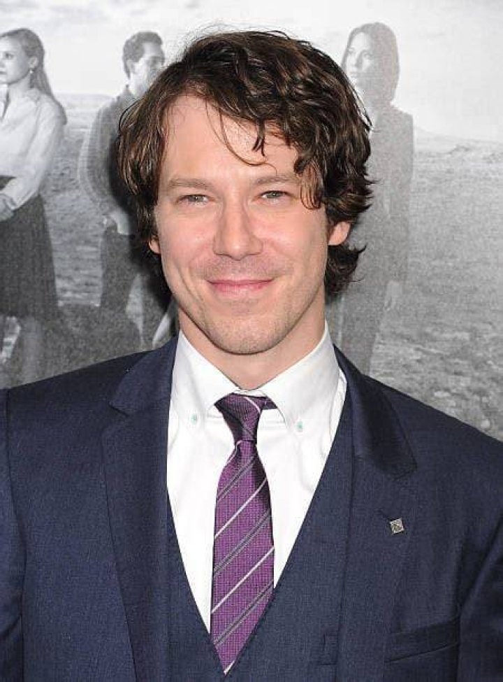 John Gallagher Jr. - Age, Family, Bio