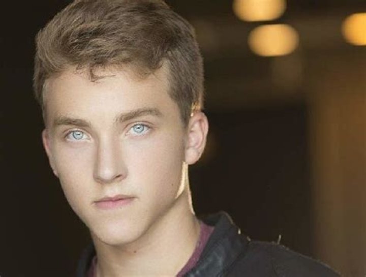 Jordan Elsass - Age, Family, Bio