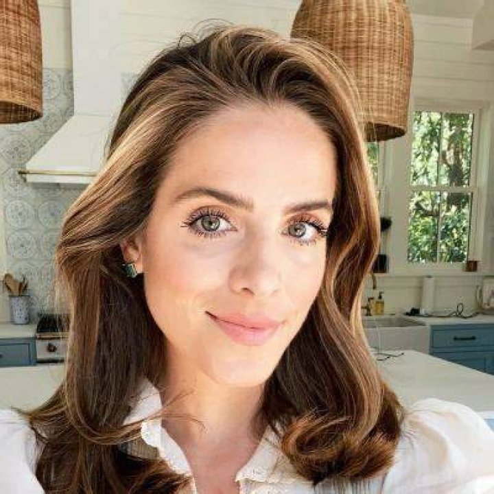 Julia Berolzheimer Height, Weight, Net Worth, Age, Birthday, Wikipedia, Who, Instagram, Biography