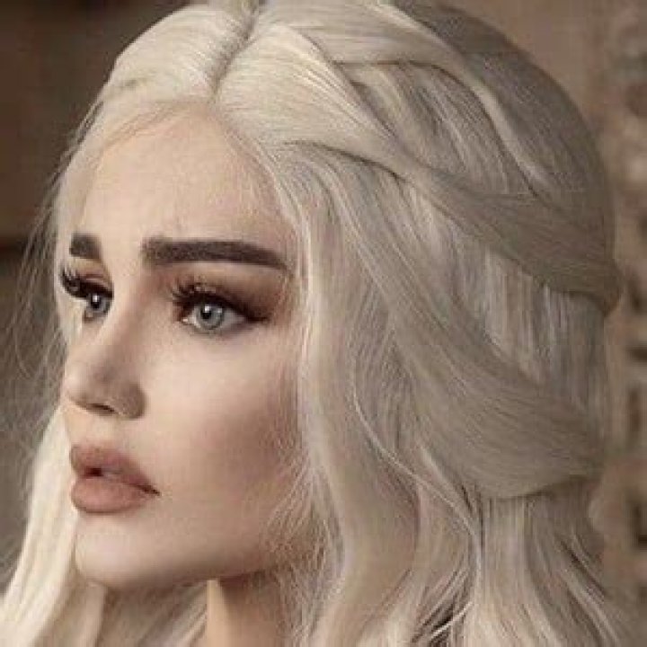 Kalinka Fox - Age, Family, Bio