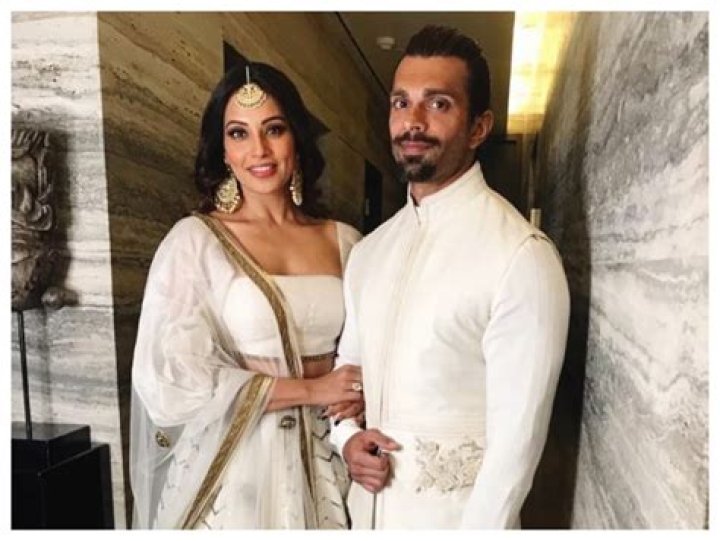 
Karan Singh Grover Wife Who is Karan Singh Grover Wife? 