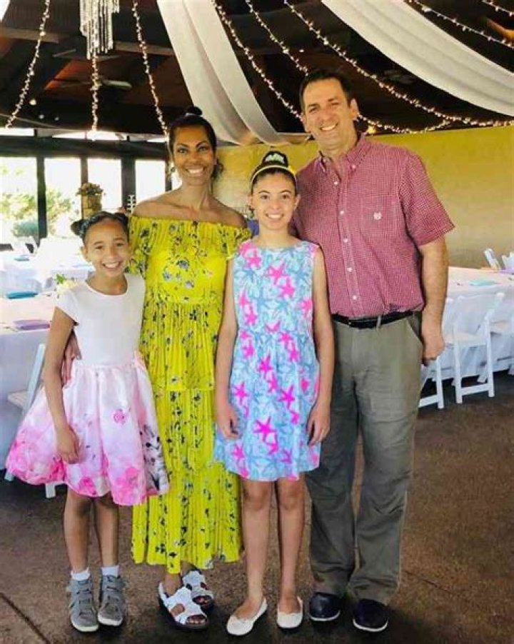 Know About Harris Faulkner; Age, Husband, Children, Fox News, Salary