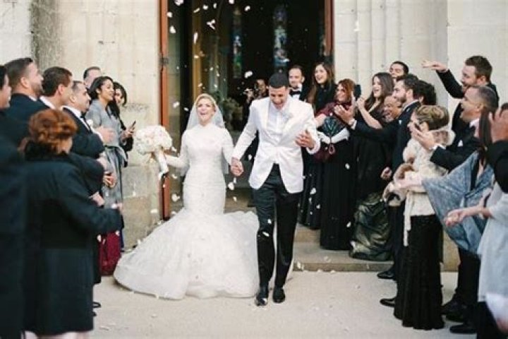 Know About Manny Machado; Age, MLB Stats, Padres, Height, Salary, Wife