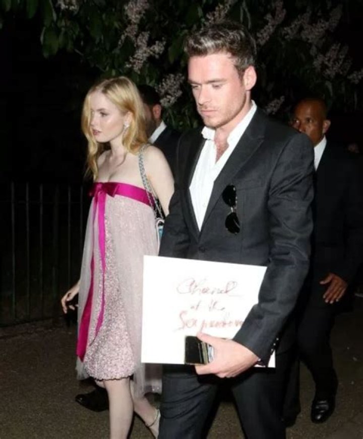 Know About Richard Madden; Dating, Girlfriend, Net Worth, Height