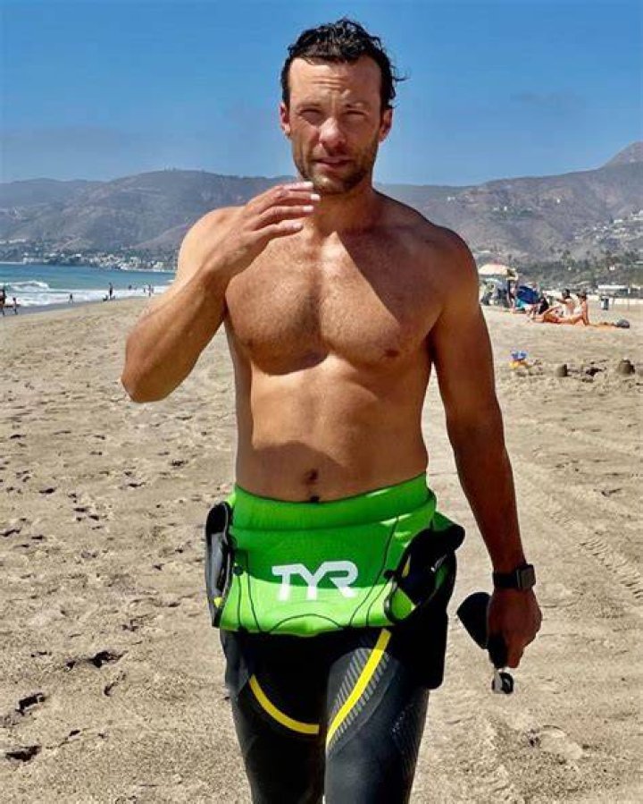 Kyle Schmid Height, Weight, Net Worth, Age, Birthday, Wikipedia, Who, Nationality, Biography