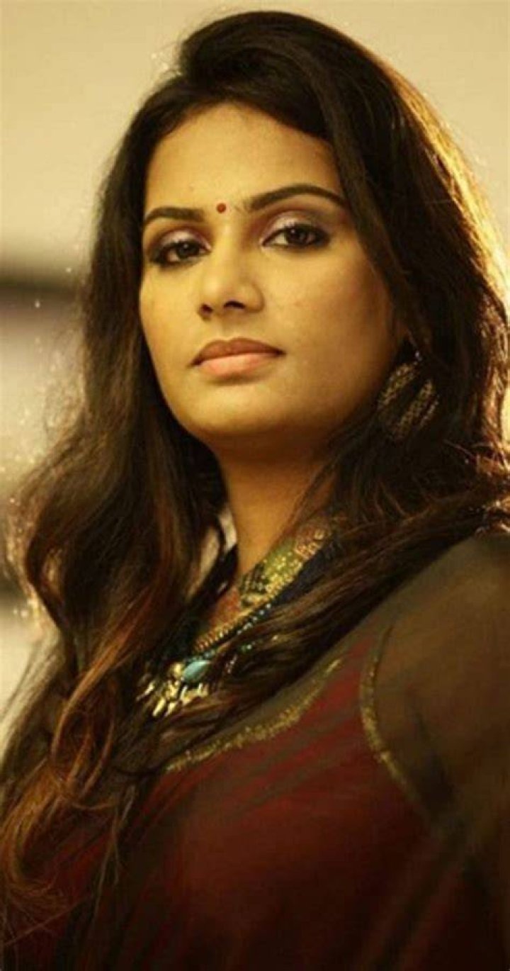 Lakshmi Priyaa Chandramouli Height, Weight, Net Worth, Age, Birthday, Wikipedia, Who, Instagram, Biography
