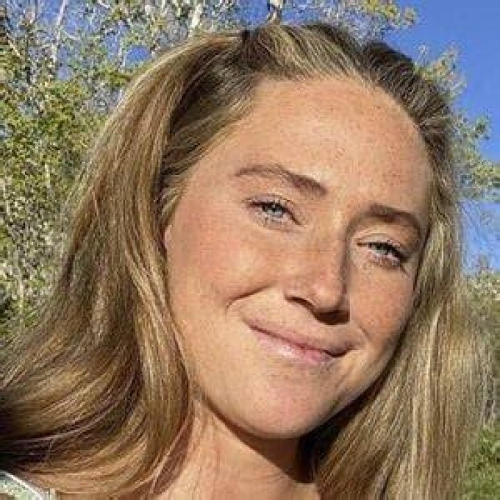 Lauren Beeston - Age, Family, Bio
